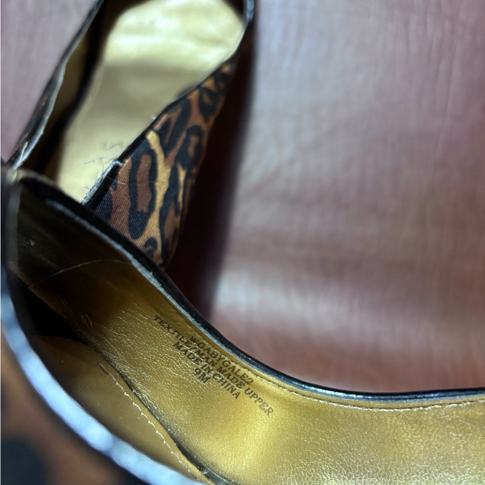 Guess Leopard Pattern Heels - Picture 9 of 9